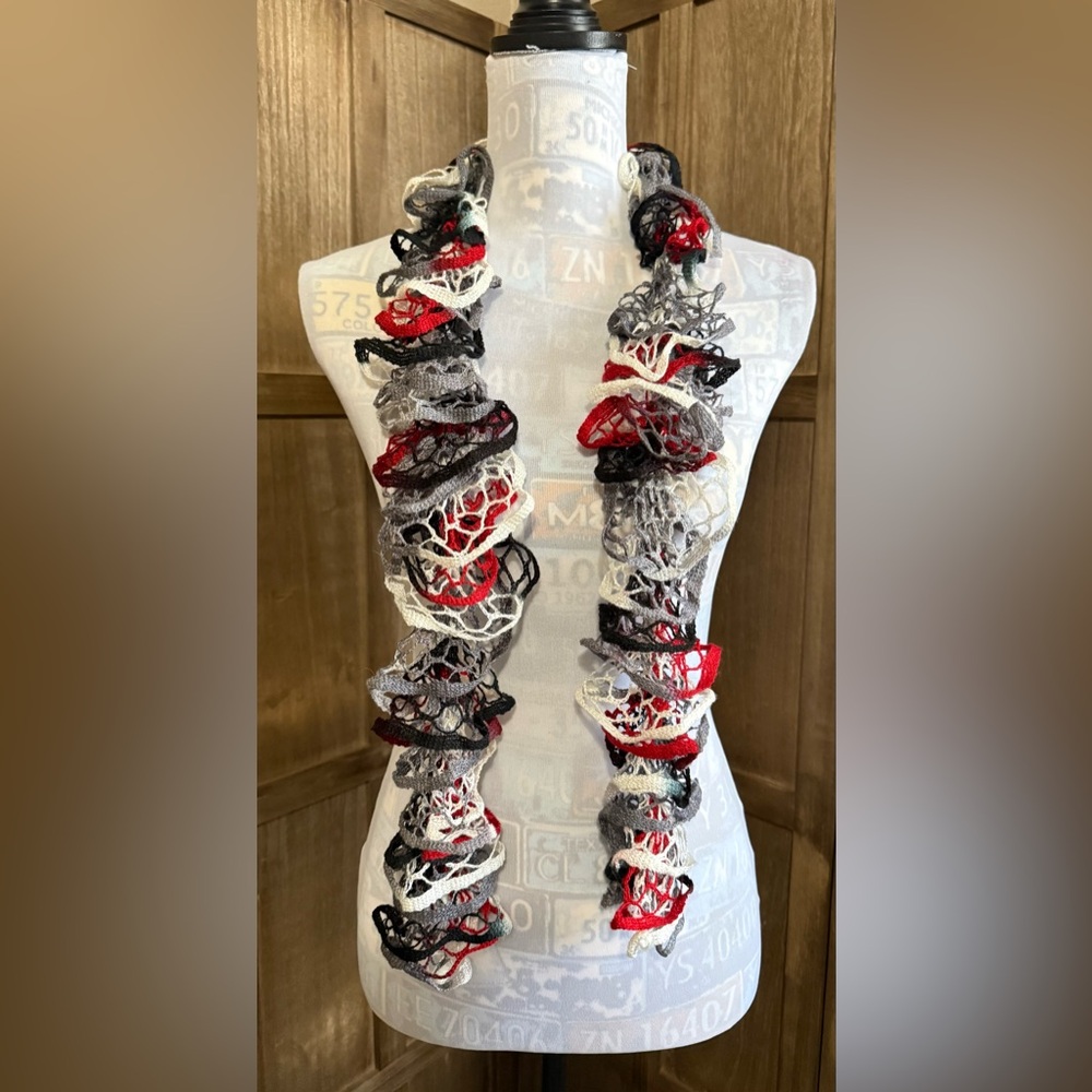 Elegant Multicolor Knit Scarf